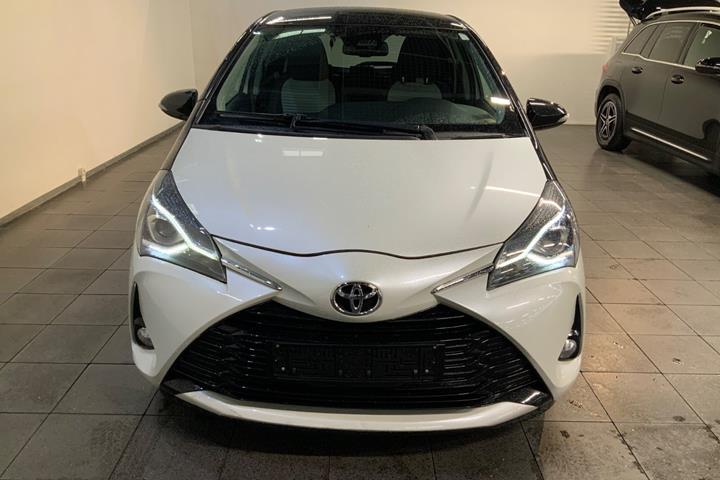 Hvid Toyota Yaris fra 2019