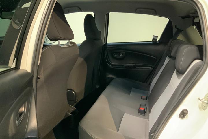 Hvid Toyota Yaris fra 2019