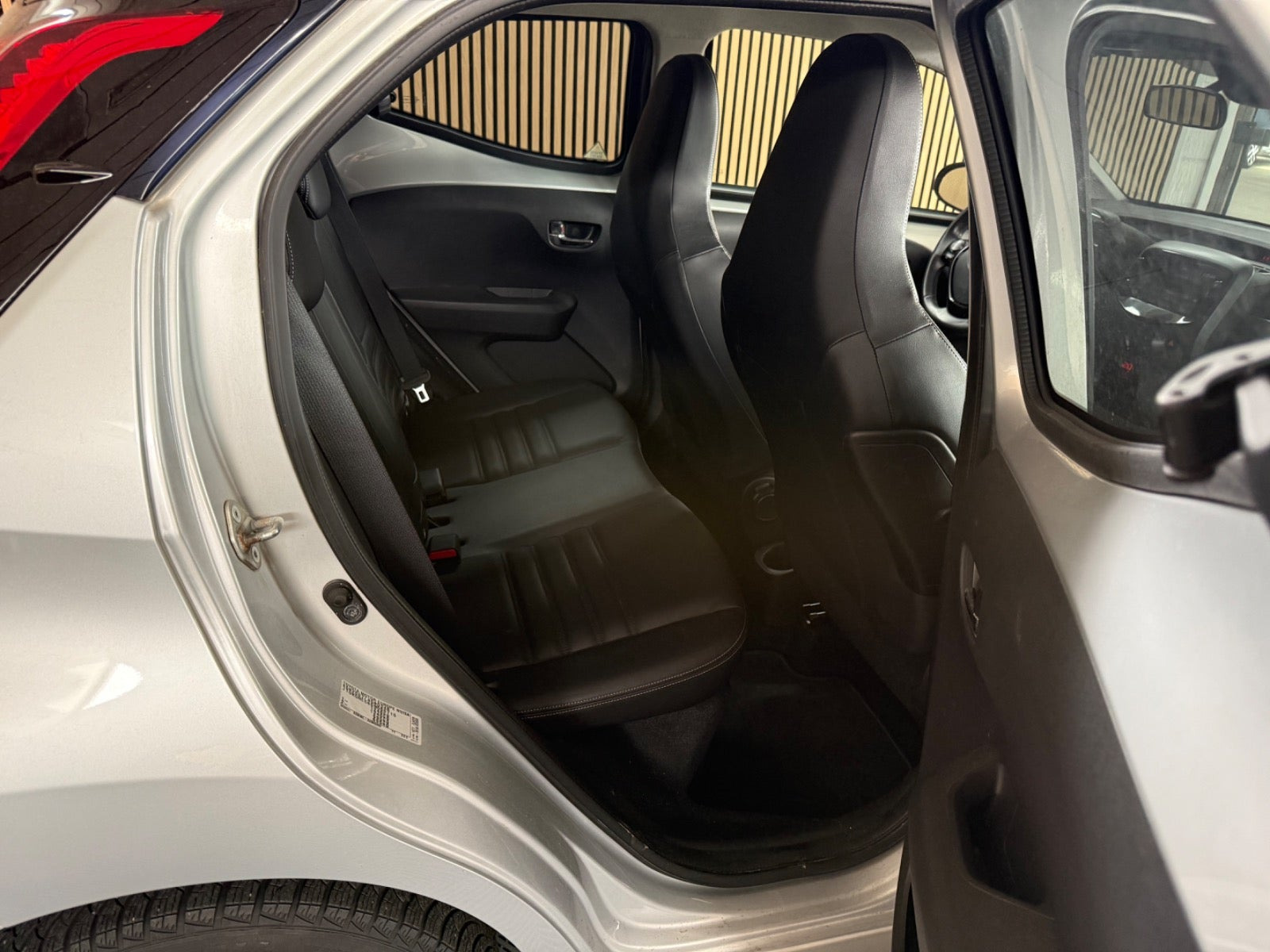 Sølv Toyota Aygo fra 2020