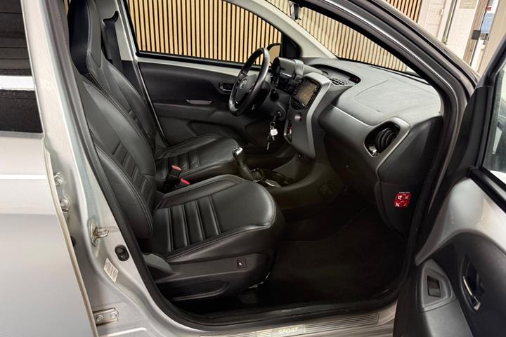 Sølv Toyota Aygo fra 2020