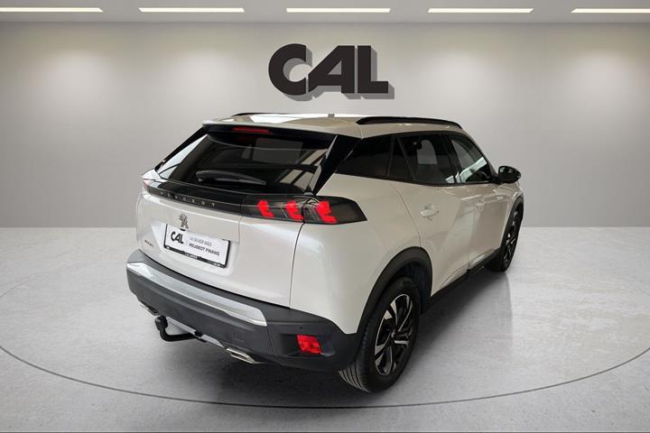 Hvid Peugeot 2008 fra 2022