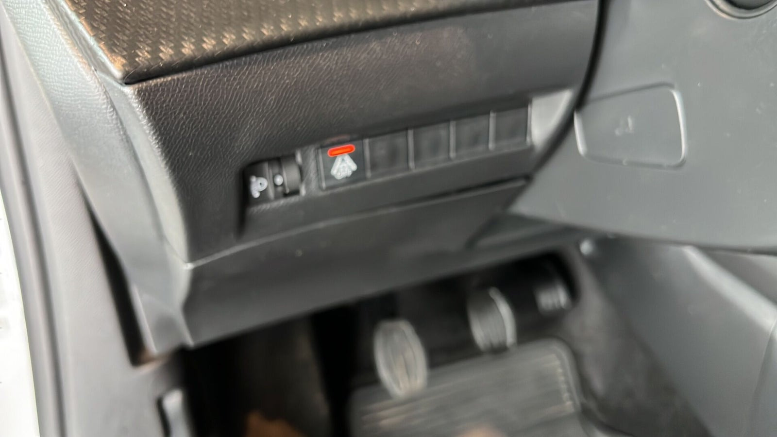 Hvid Peugeot 2008 fra 2022