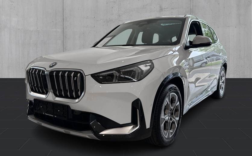 BMW iX1 xDrive30 X-Line