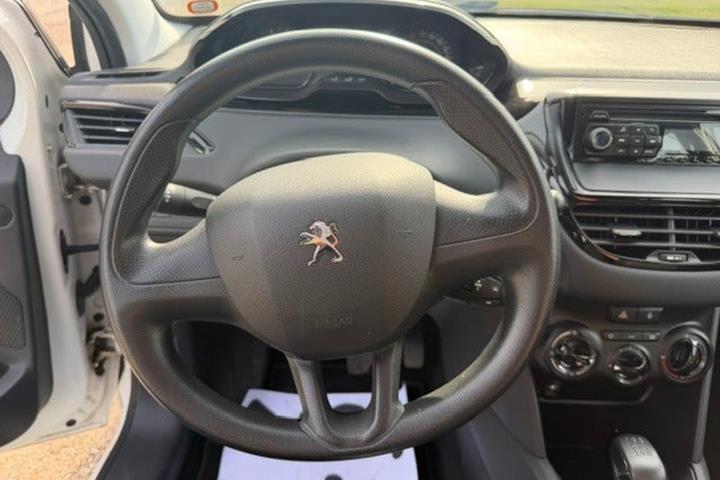 undefined Peugeot 208 fra 2012