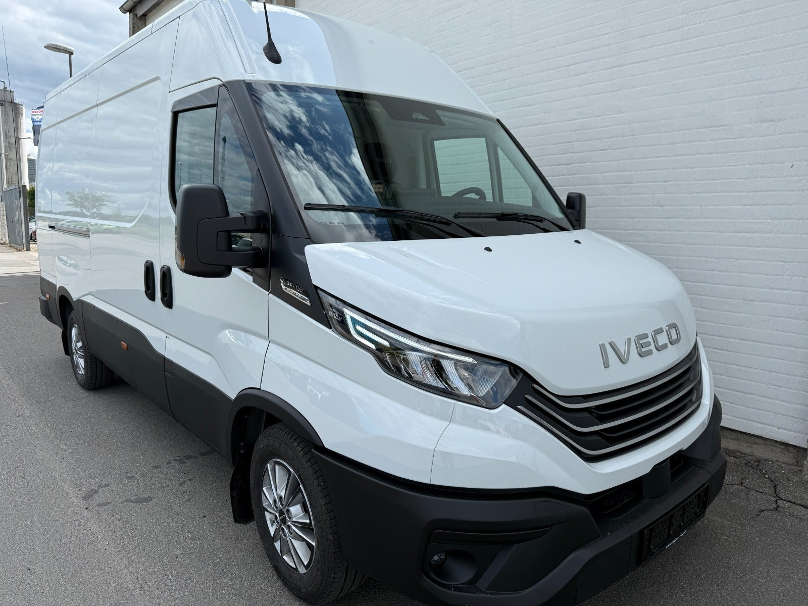 Hvid Iveco Daily fra 2026