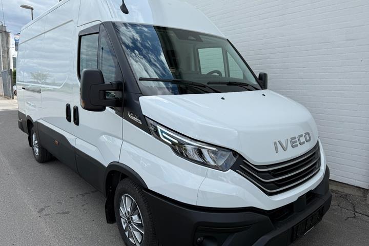 Hvid Iveco Daily fra 2026