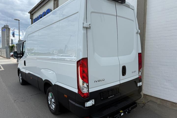 Hvid Iveco Daily fra 2026