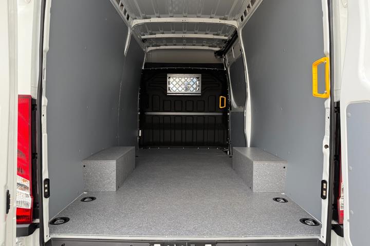 Hvid Iveco Daily fra 2026