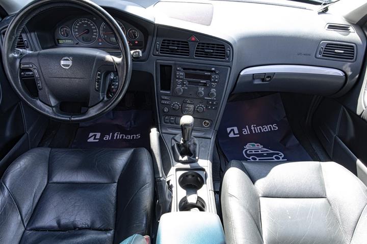 Sort Volvo V70 fra 2004