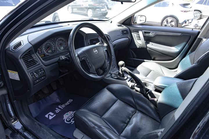 Sort Volvo V70 fra 2004