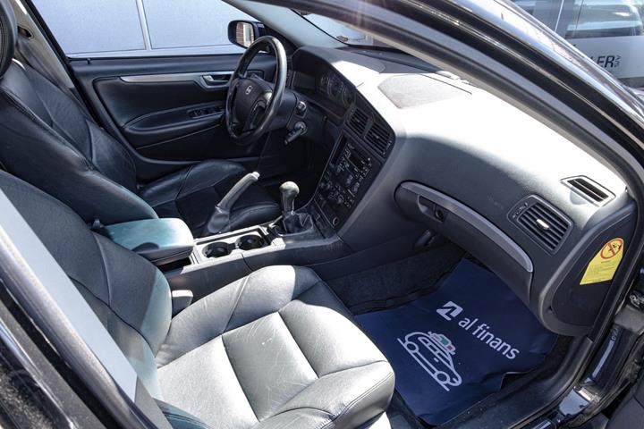 Sort Volvo V70 fra 2004