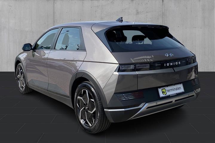Grå Hyundai Ioniq 5 fra 2022