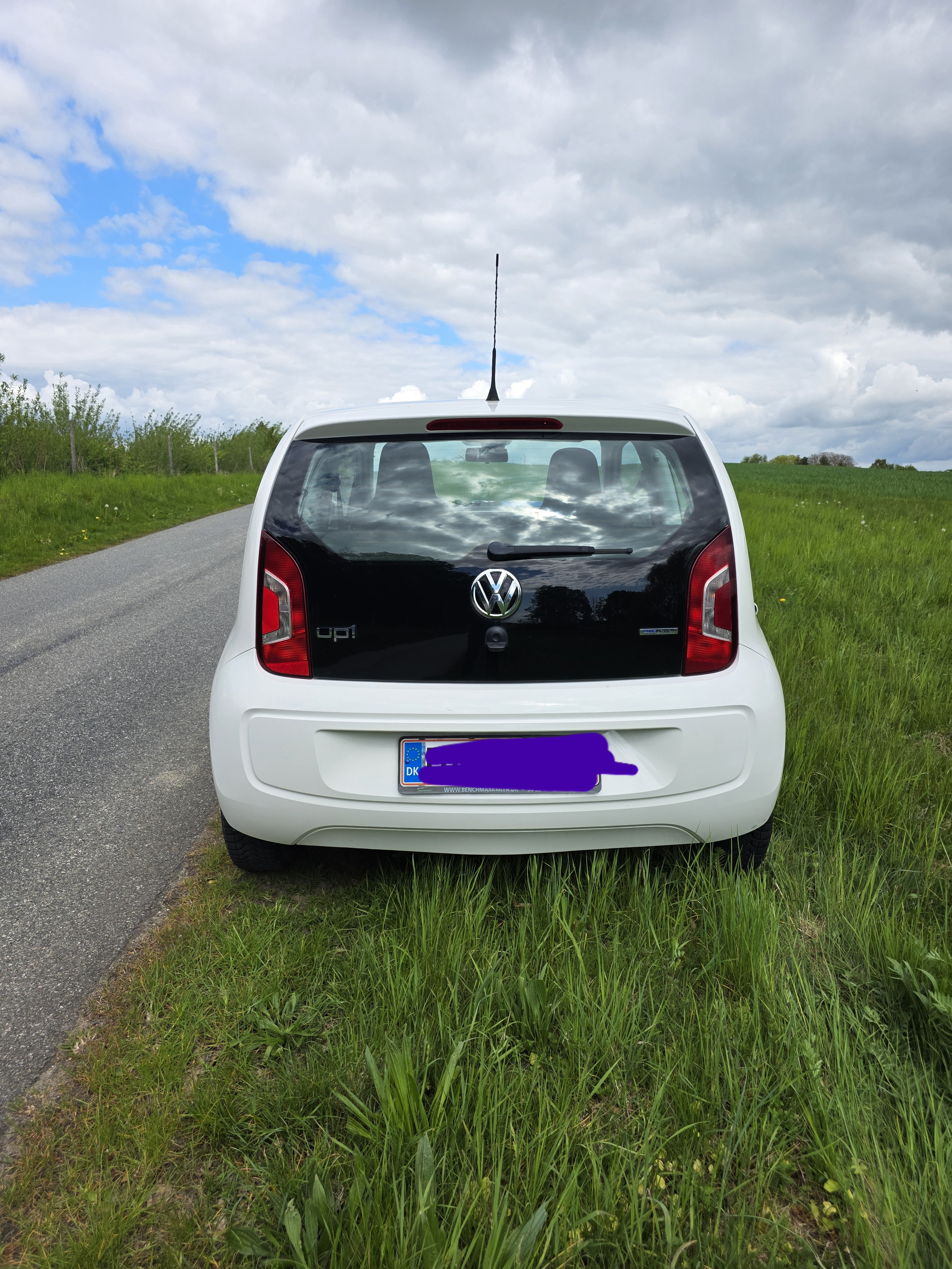 Hvid VW UP! fra 2012