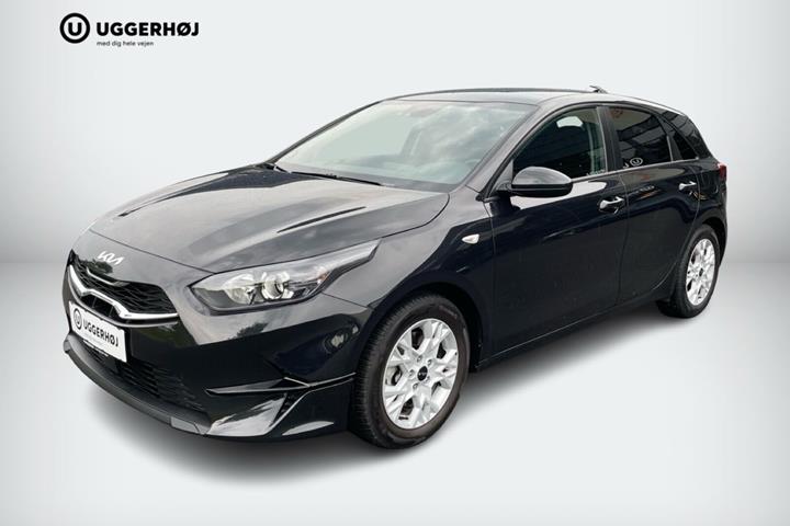 Sort Kia Ceed fra 2023 set udefra