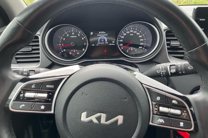 Sort Kia Ceed fra 2023