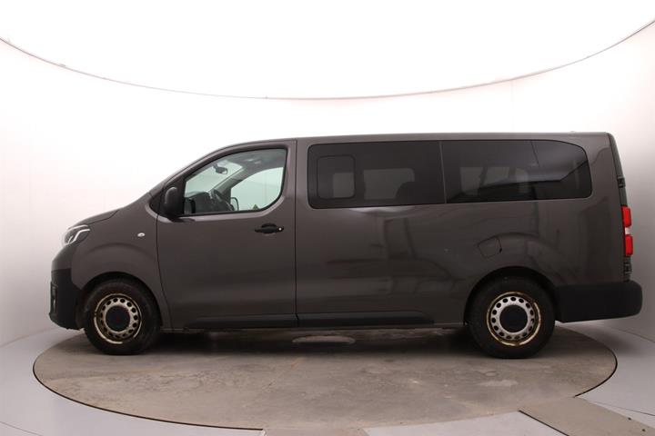 Grå Toyota Proace Verso fra 2020