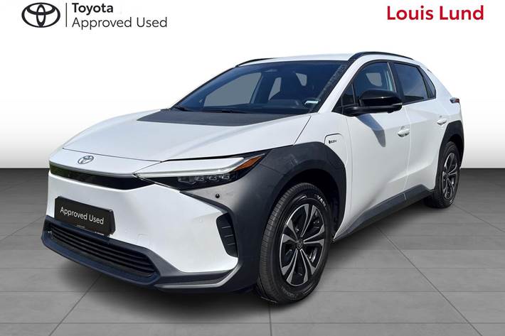 Hvid Toyota BZ4X fra 2024