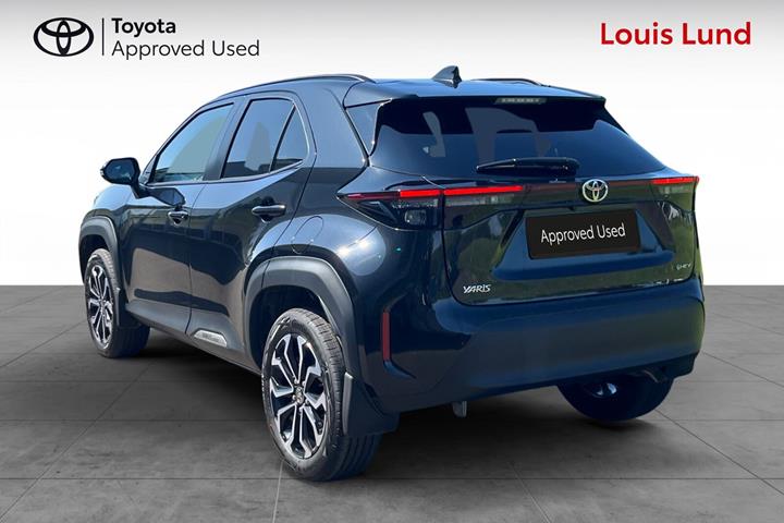 Sort Toyota Yaris Cross fra 2025