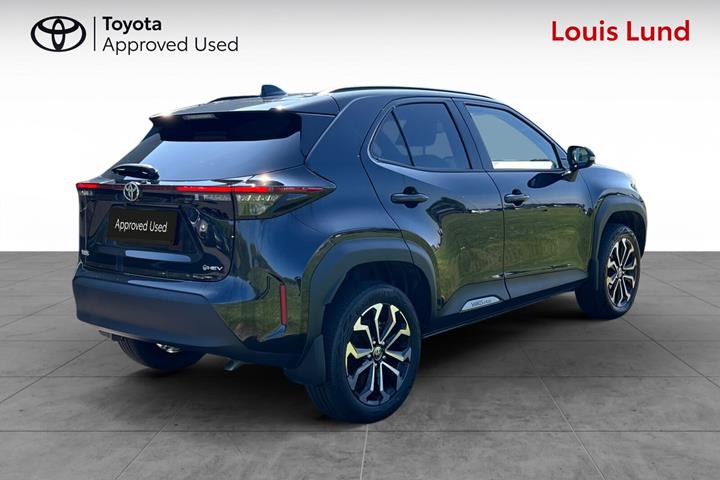 Sort Toyota Yaris Cross fra 2025