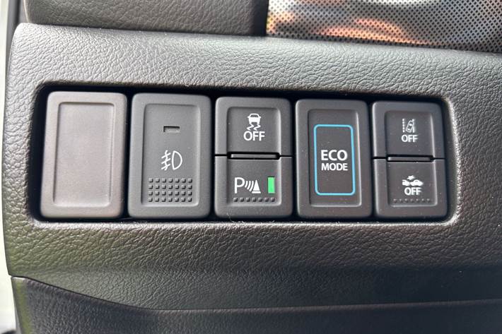 Sølv Suzuki Vitara fra 2022