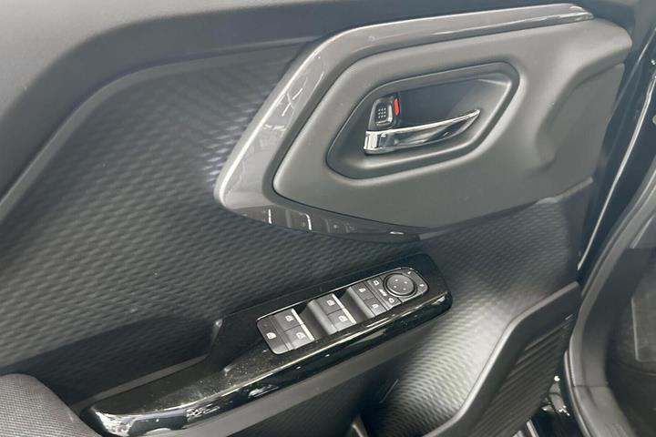 Sort Suzuki eVitara fra 2025
