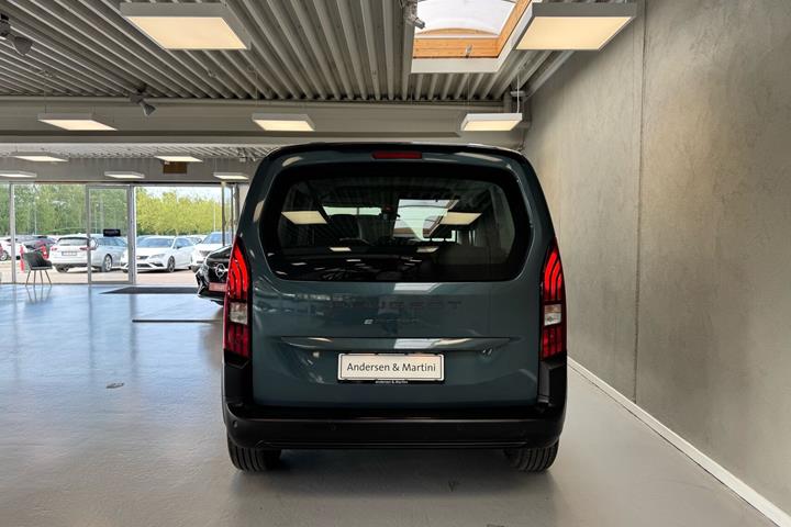 Blå Peugeot e-Rifter fra 2025