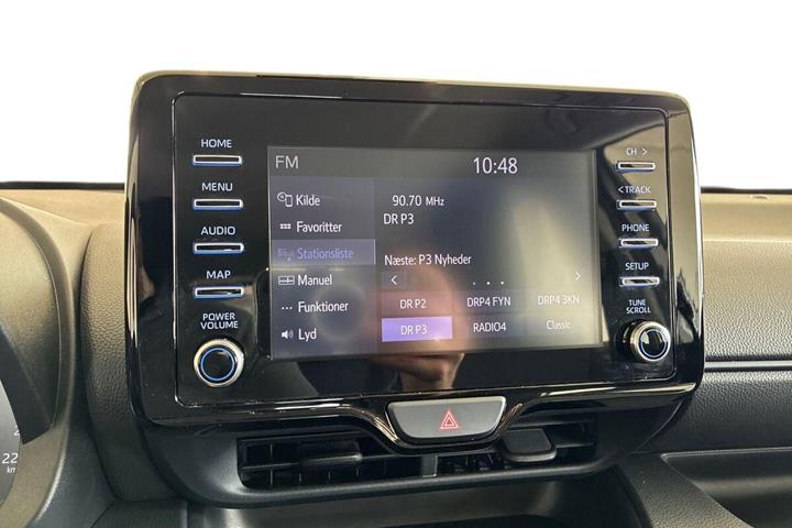 Grå Toyota Yaris fra 2021