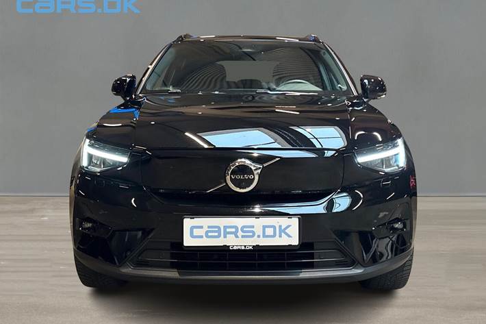 Sort Volvo XC40 fra 2023