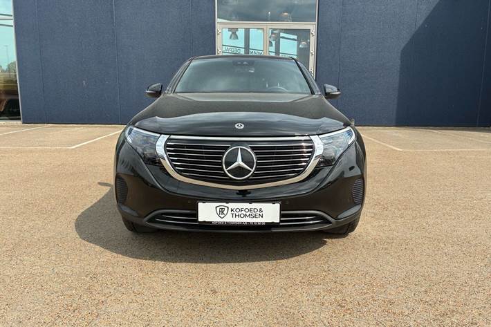 Sort Mercedes EQC 400 fra 2022