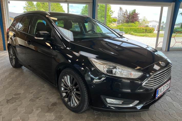 Sort Ford Focus fra 2015