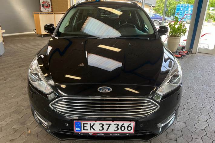 Sort Ford Focus fra 2015
