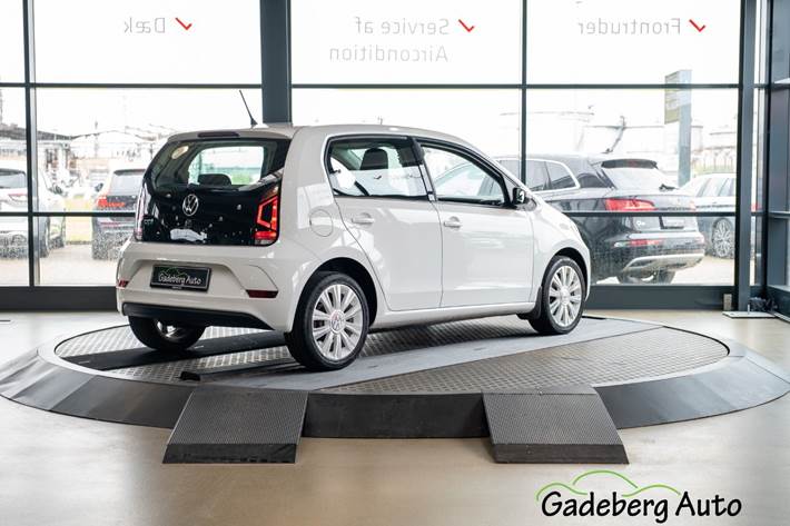 Hvid VW UP! fra 2020
