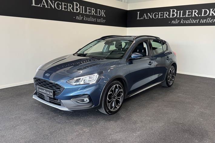 Blå Ford Focus fra 2019 set udefra