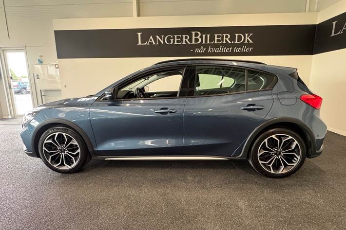 Blå Ford Focus fra 2019