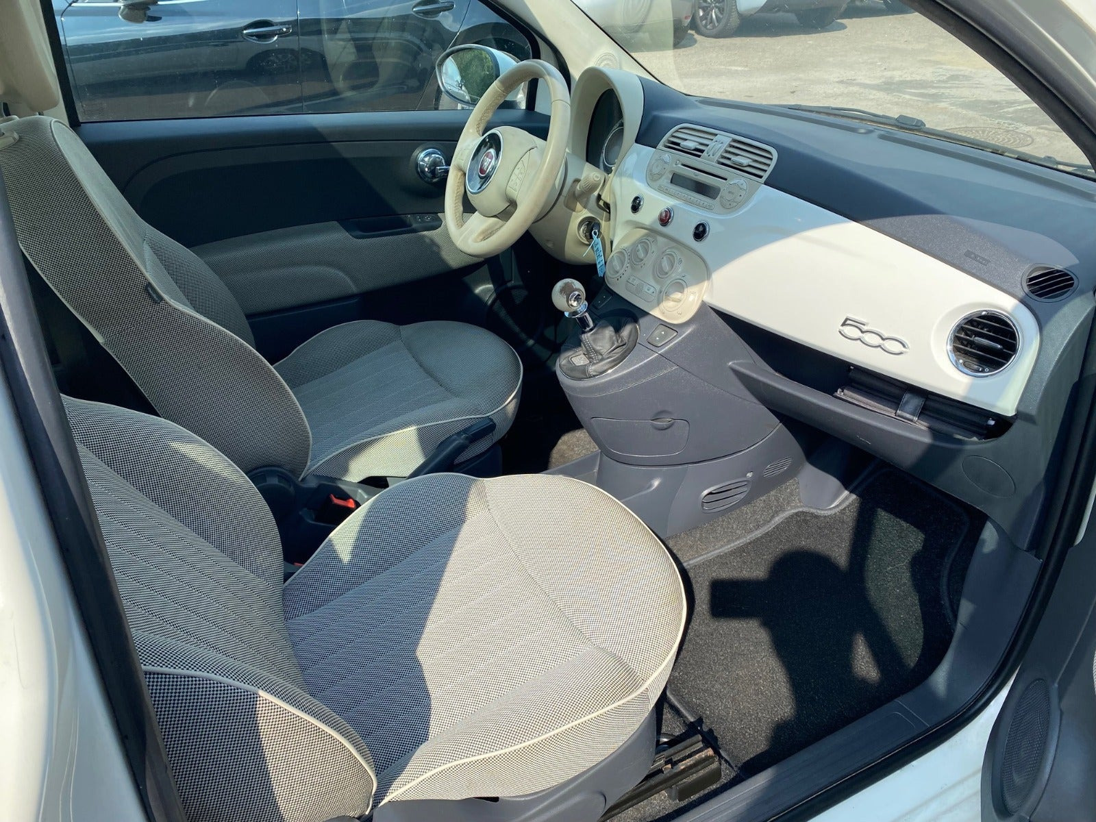 Hvid Fiat 500 fra 2008