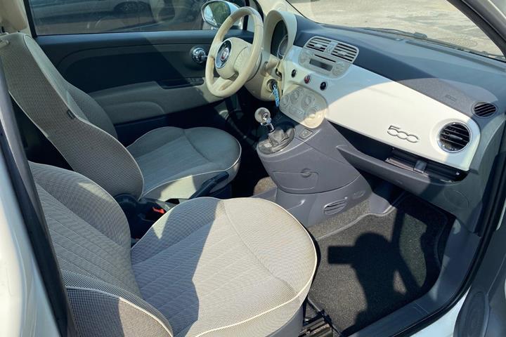 Hvid Fiat 500 fra 2008