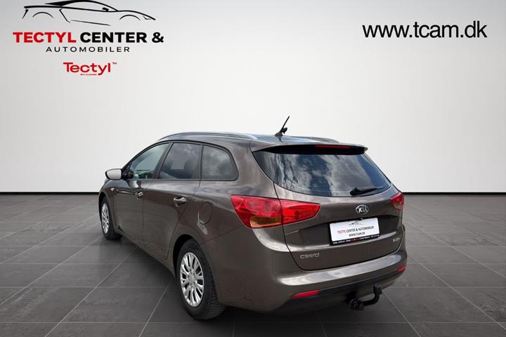 Brun Kia Ceed fra 2015