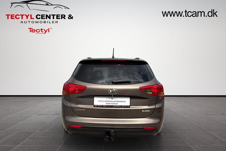 Brun Kia Ceed fra 2015