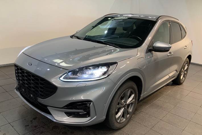 Grå Ford Kuga fra 2023