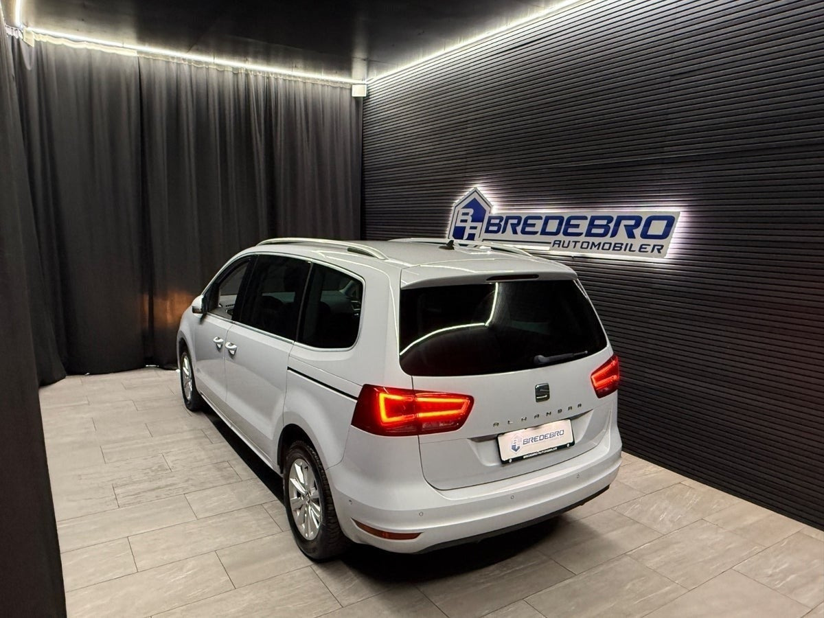 Hvid Seat Alhambra fra 2017