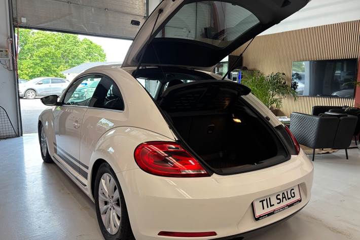Hvid VW The Beetle fra 2014