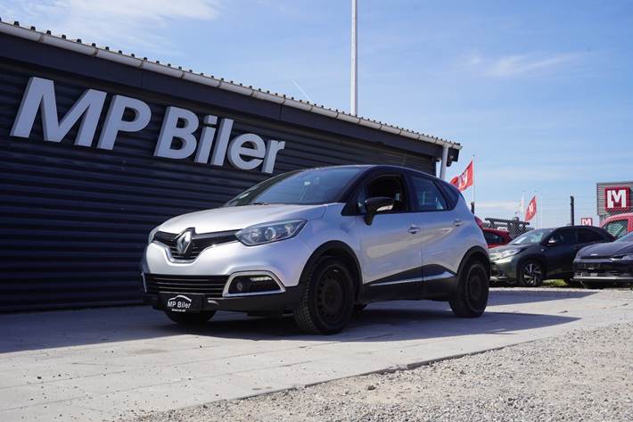 Sølv Renault Captur fra 2015
