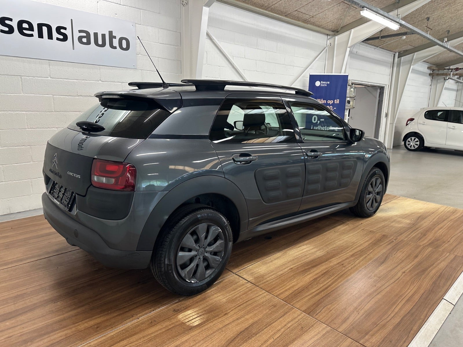 Grå Citroën C4 Cactus fra 2016