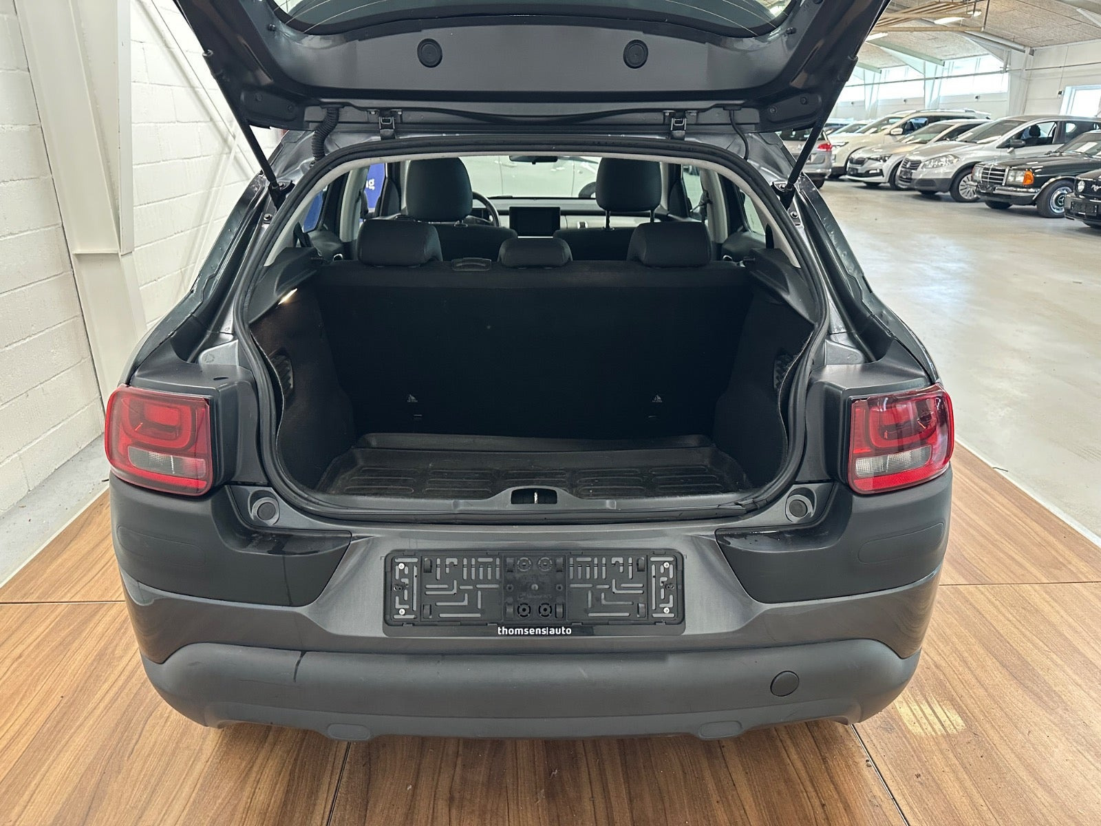 Grå Citroën C4 Cactus fra 2016