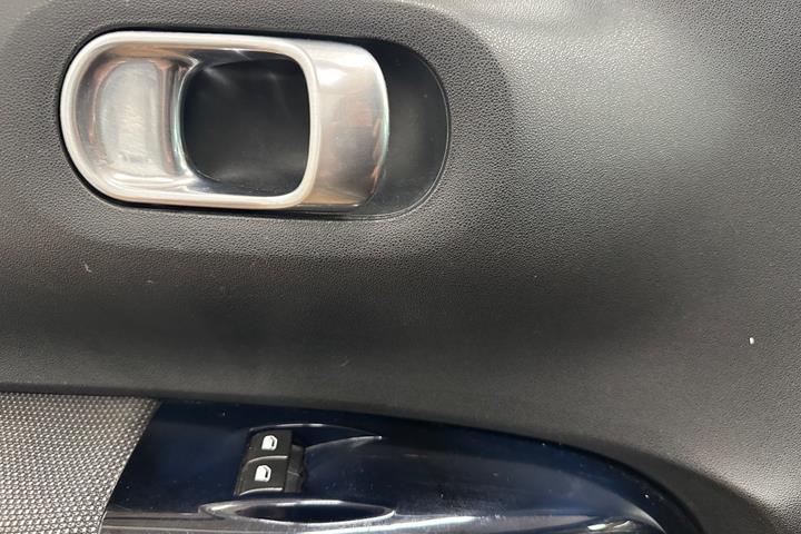 Grå Citroën C4 Cactus fra 2016
