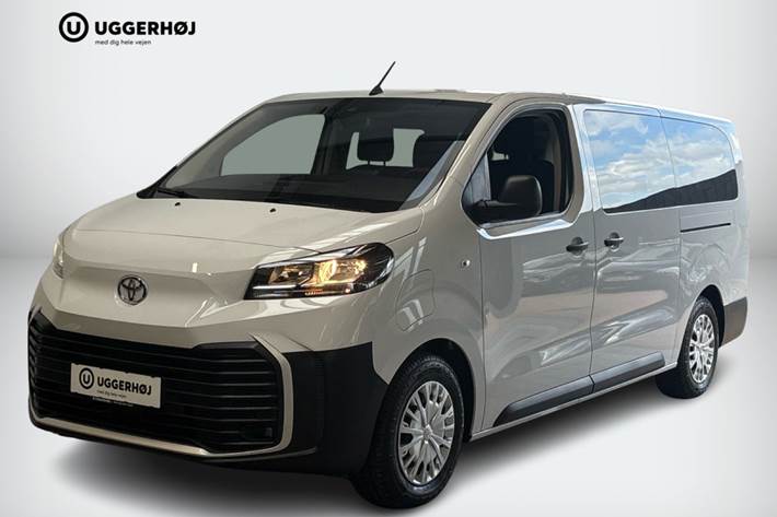 Hvid Toyota Proace Verso fra 2024