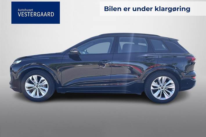 Sort Audi Q6 e-tron fra 2024