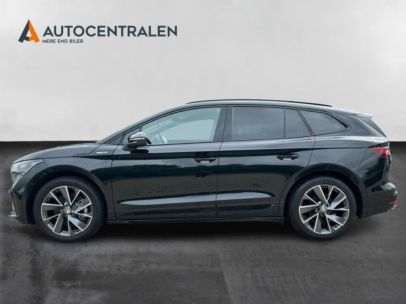 Sort Skoda Enyaq fra 2025