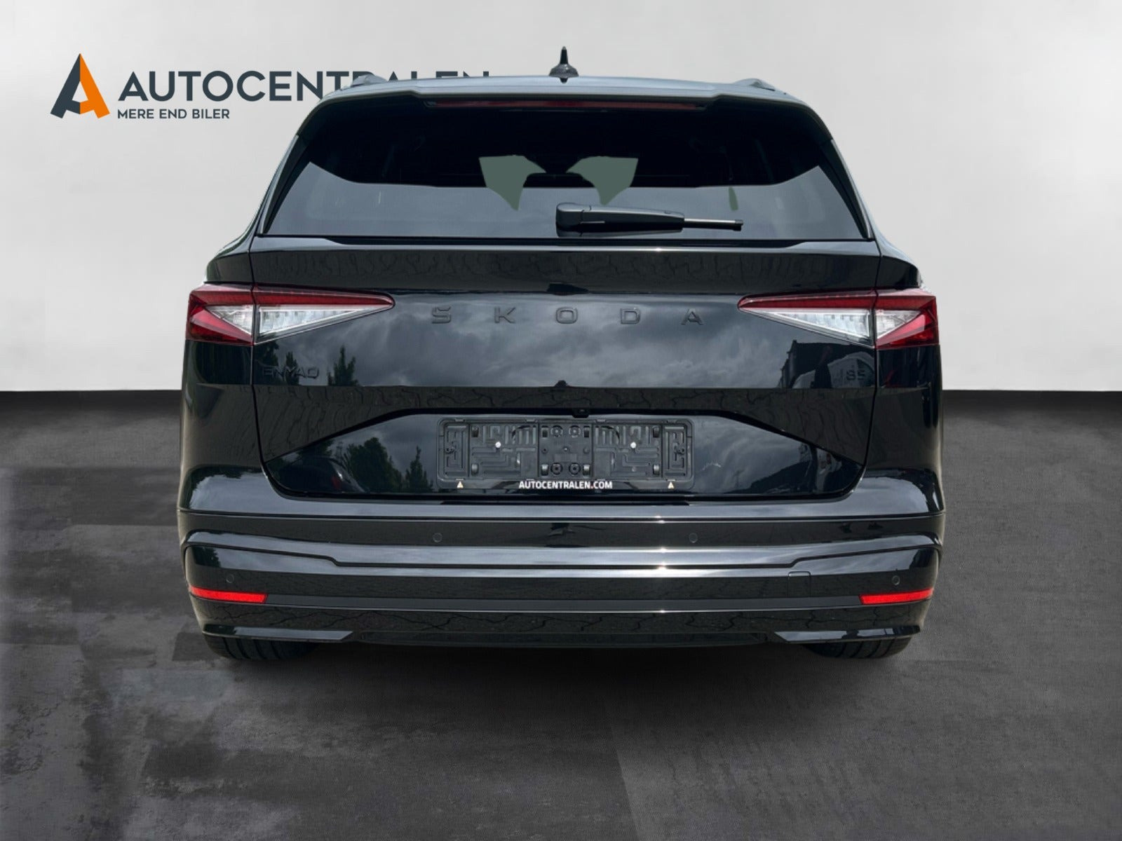 Sort Skoda Enyaq fra 2025