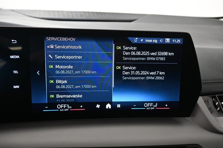 Hvid BMW 225e fra 2025